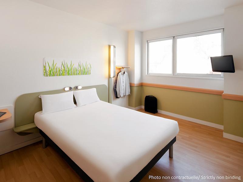 Hotel Ibis Budget Cosne Sur Loire Exteriör bild